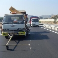 3-Aplikasyon Yapılmış Yolda Makine İle Termoplastik Yol Çizgi Boyası ile Orta Kesikli Çizgi Atılması